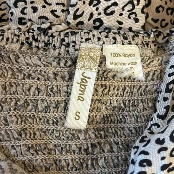 JAPNA stretch button down tan/black cheetah print long dress in women’s small - Picture 8 of 8